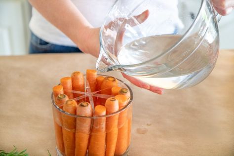 Carrot And Flower Arrangement, Carrot Decorations For Easter, Bunny Flower Arrangement, Carrot Decor, Mason Jar Flower Arrangements, Easter Centerpieces Diy, Carrot Flowers, Bunny Flower, Easter Flower Arrangements