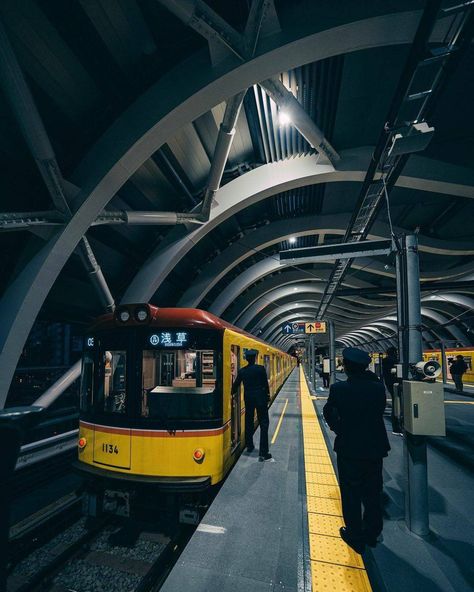 Tokyo Train Station, Subway Tunnel, Japan Scenery, Shibuya Station, Tokyo Metro, Tokyo Subway, Tokyo Photography, Urban Life, Train Rides