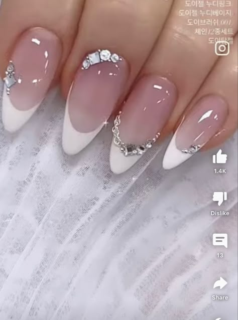 Bridal Nails Designs, Fitness Influencer, Art Deco Nails, Airbrush Nails, Nails Design With Rhinestones, Simple Gel Nails, Nail Art Wedding, From Tiktok, Diamond Nails