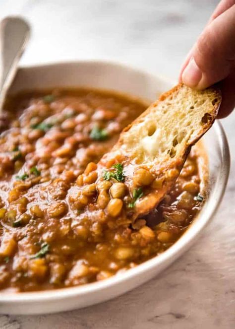 Why settle for a bland Lentil Soup when you make a standout one? Just a hint of spices and finishing it off with lemon zest makes all the difference! www.recipetineats.com Meatless Soups, Fall Salads, Turmeric Soup, Garlic Cauliflower, Comforting Soup, Recipetin Eats, Lentil Soup Recipes, Easy Soup, Cauliflower Soup