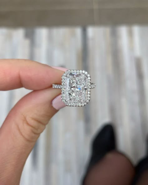 Radiant Halo Engagement Ring With Band, Radiant With Halo Engagement Ring, Radiant Ring With Halo, Radiant Engagement Ring With Halo, Radiant Cut Engagement Ring With Halo, 5 Carat Radiant Engagement Ring, Engagement Rings Big Diamond, Halo Radiant Cut Engagement Ring, Halo Radiant Engagement Ring