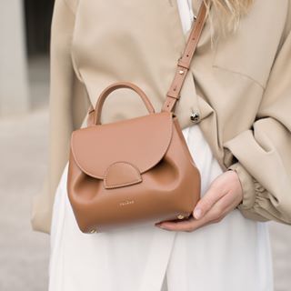 POLÈNE (@polene_paris) • Instagram photos and videos Shoulder Bags Pattern, Bag Women Fashion, Fur Bag, Wallet Pattern, Designer Wallets, Design Light, Genuine Leather Bags, French Design, High Quality Leather