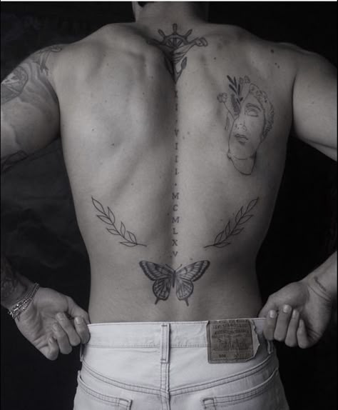 Men’s Back Tattoo Spine, Male Tattoo Placement Ideas, Men’s Spine Tattoo Ideas, Spin Tattoos Men, Man Back Tattoo Ideas, Simple Back Tattoos Men, Men’s Body Tattoo, Minimalist Chest Tattoo Men, Tatoos Men Back Spine Tattoos