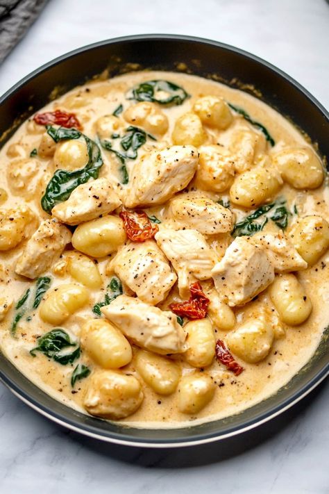 Gnocchi Pasta Recipes, Creamy Chicken And Gnocchi, Gnocchi Recipes Healthy, Chicken And Gnocchi, Gnocchi Recipes Easy, Gnocchi Dishes, Gnocchi Pasta, Chicken Gnocchi, Gnocchi Recipes