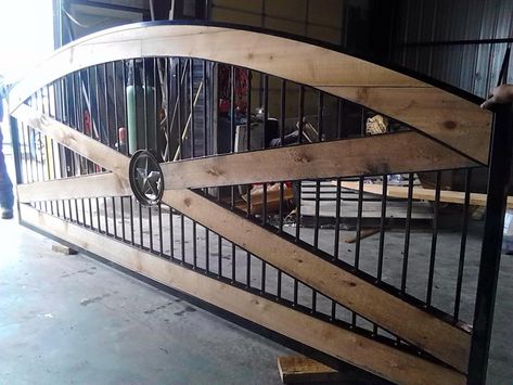 Custom Ranch Entry Gates, Ranch Entry Gates, Ranch Gates Entrance Ideas, Gate Entrance Ideas, Farm Fence Gate, Farm Gates Entrance, Ranch Entrance Ideas, Ranch Entrance, Entrance Gates Driveway