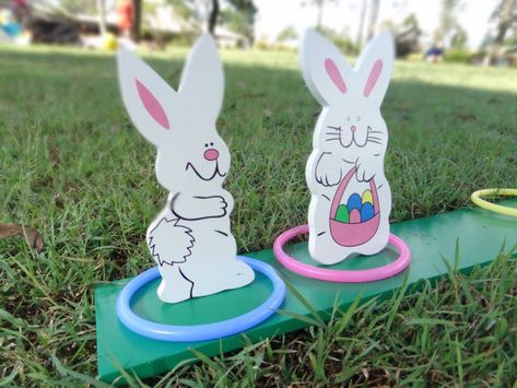 Easter Picnic Party Ideas – Party Ideas Diy Picnic Basket Ideas, Easter Event Ideas, Easter Game Ideas, Easter Treats Ideas, Easter Picnic Ideas, Outdoor Easter Party, Picnic Party Ideas, Easter Picnic, Fun Easter Treats