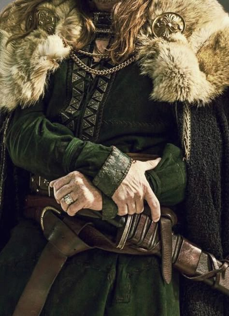 House Mormont Aesthetic, Mormont Aesthetic, Vikings Aesthetic, House Mormont, Viking Fashion, Viking Clothes, Viking Aesthetic, Viking Tunic, Viking Clothing