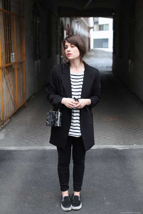 Black&White Slip Ons - Imgur All Black Slip On Vans Outfit, Black Platform Vans Outfit, Vans Slip On Outfit Women, Platform Vans Outfit, Vans Slip On Outfit, Vans Slip On Platform, Black Platform Vans, Black Slip On Vans Outfit, Black Vans Outfit