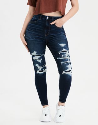 AE Ne(X)t Level Curvy Super High-Waisted Jegging by American Eagle | Ne(X)t Level Stretch | Shop the AE Ne(X)t Level Curvy Super High-Waisted Jegging and check out more at AE.com. Girls Ripped Jeans, Cute Ripped Jeans, Jeans Heels Outfit, Best Casual Outfits, Jeans Outfit Women, Heels Outfits, Jeans American Eagle, Curvy Jeans, Cute Jeans