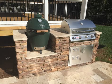 Concrete Patio Grill Area, Backyard Patio Designs Grill, Outdoor Kitchen Green Egg, Outdoor Kitchen Big Green Egg, Green Egg Outdoor Kitchen, Outdoor Kitchen With Green Egg, Big Green Egg Outdoor Kitchen, Small Backyard Decks, Outdoor Grill Area