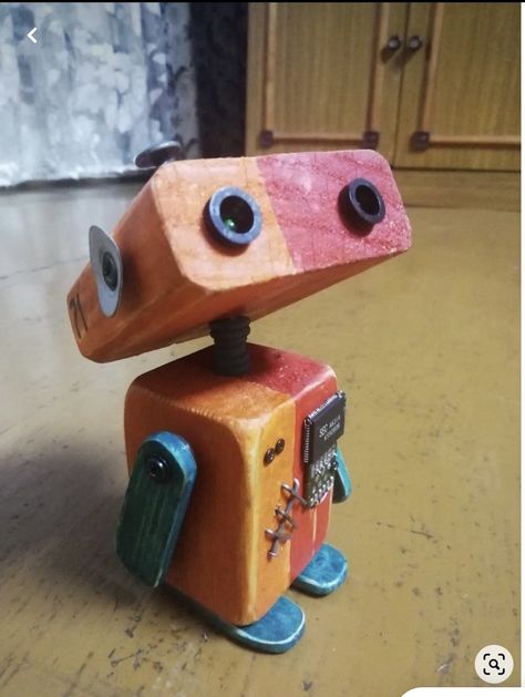 Wood Robots, Robot Craft, Recycled Robot, Wood Art Diy, Robot Sculpture, Wood Block Crafts, Recycled Art Projects, Diy Robot, Barn Wood Crafts