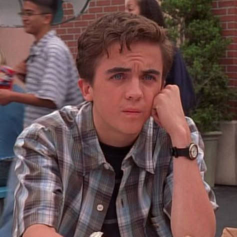 Frankie Muniz Malcolm In The Middle, Malcolm In The Middle Icons, Malcolm In The Middle, Frankie Muniz, 90s Sitcoms, Boy Meets World, Stay Young, Fictional Crushes, Best Series