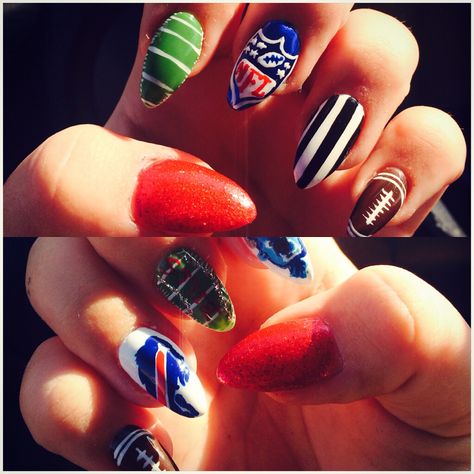 Buffalo Bills nails Buffalo Bill Nails, Bills Nails, Nails Football, Buffalo Bills Nails, Nail Ideas Short, Boss Nails, Sports Nails, Football Nails, Manicure Art