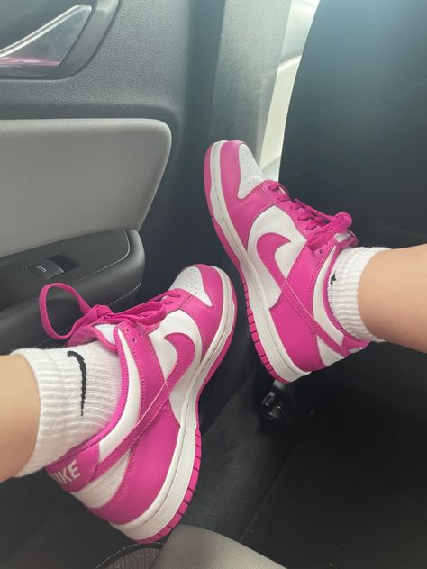 Active Fuchsia Dunks, Fuchsia Dunks, Preppy Shoe, Pink Dunks, Hot Pink Shoes, Cute Uggs, Dunks Outfit, Pretty Sneakers, Trendy Shoes Sneakers