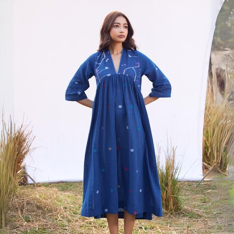 Jamdani employs a supplementary weft technique. The base of the fabric is woven with regular weft threads, and the patterns are created by adding extra weft threads by hand, giving Jamdani its unique look. Here is our classic blue handwoven Jamdani midi dress with a stunning neckline, our Nilu Dress is surely here to make your festive days brighter. . . . . . . [Sarron, Artant, jamdani, new collection, dresses, handloom, festive collection, slow fashion, slow made, handwoven textile] Jamdani Dress Design, Jamdani Fabric, Festive Collection, Fancy Blouse, Hand Woven Textiles, Fancy Blouses, Fancy Blouse Designs, Look Here, Classic Blue