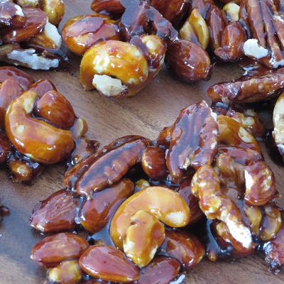 Salted Caramel Nuts Ina Garten, Salted Caramel Nuts, Cracked Cookies, Barefoot Contessa Recipes, Salted Carmel, Maple Syrup Recipes, Salted Nuts, Caramel Crunch, Candy Sweet