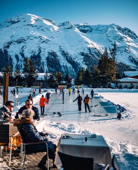 Alps & Meters on Instagram: “St. Moritz’s role in winter sports centers around the Kulm. A 12-room hotel in 1855, the luxury property now holds 164 rooms and suites.…” St Moritz Winter, Hotel Everest View, Cold Weather Travel, Kulm Hotel St Moritz, Chalet Zermatt Peak, Hotel Chalet Al Foss, Winter Blues, Winter Travel, Winter Sports