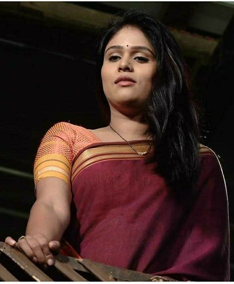 Akshaya Deodhar, Mumbai Local, Dream Woman, Marathi Actress, Satin Saree, Indian Actress Hot Pics, Red Bull, Beauty Women