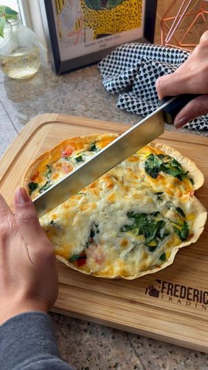 15M views · 868K reactions | Tortilla Quiche Bake 🍳 TBH I don’t know what to call this.  I heard so many names🤣 I really enjoyed this and would totally make it again.  The eggs are light and fluffy.  Crisp of the tortilla bottom.  And the cheesy top with veggies.  Perfect breakie.  #eggbake #airfyerrecipe #tortillabake #breakfastideas #breaktime #breakfast #eggbake | Michelle Belfrey | mizzerybell · Original audio Tortilla Egg Wrap, Tortilla Quiche, Fedtforbrændende Mad, Impossible Pie, Breakfast Quiche Recipes, Cottage Cheese Recipes, God Mad, Idee Pasto, Protein Meals