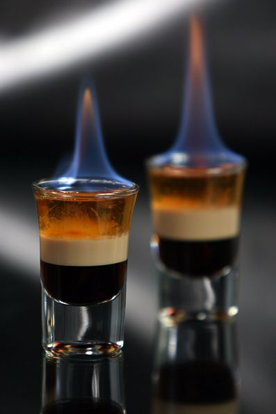 B-52 Flamed Cocktail | ScienceOfDrink.com B 52 Shots, B52 Shot Recipes, B52 Drink, Cocktail B52, Flaming Drinks, Shots Alcohol Recipes, Kahlua Coffee, Kahlua Coffee Liqueur, Alcoholic Desserts