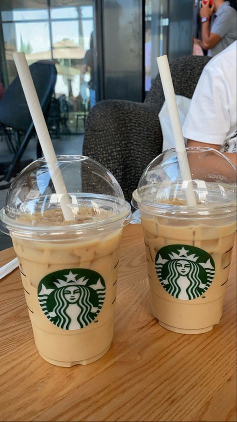 Vanilla latte 😋 #starbucks #vanilla #drink Vanilla Latte Starbucks, Starbucks Fake Story, Starbucks Pics, Vanilla Drink, Starbucks Vanilla Latte, Status Fake, Starbucks Usa, Private Relationship, Café Starbucks