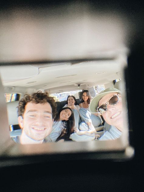 taken on a film camera, friends in a car Family Car Trip Aesthetic, Friends Road Trip Aesthetic, Family Beach Trip Aesthetic, Family Trip Pictures, Family Road Trip Aesthetic, Road Trip Aesthetic Friends, Family Trip Aesthetic, Friends Trip Aesthetic, Friend Road Trip