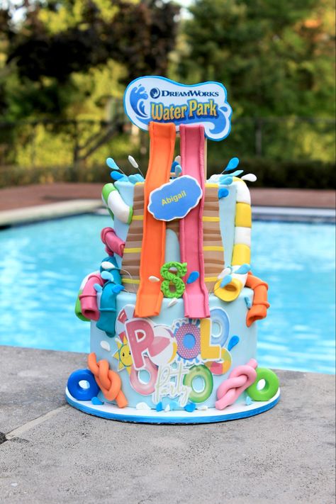 Water Park Cake Ideas, Water Park Birthday Cake, Water Park Cake, Waterpark Cake, Waterslide Cake, Water Park Birthday Party, Beach Theme Birthday Party, Swimming Pool Cake, Pool Party Cakes