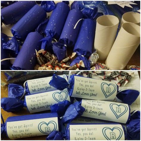 Diy Cheerleader Gifts Ideas, Spirit Items For Cheer, Cheer Candy Spirit Sticks Diy, Candy Spirit Sticks Cheer, Cheer Candy Bags, Cheer Competition Treats, Cheer Comp Snacks, Cheer Spirit Bags Ideas, Cheer Mom Spirit Ideas