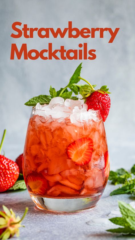 Strawberry Mocktails Peach Strawberry Mocktail, Mocktails Non Alcoholic Strawberry, Strawberry Mocktail Non Alcoholic, Strawberry Drinks Non Alcoholic, Strawberry Beverages, Strawberry Mixed Drinks, Strawberry Margarita Mocktail, Mocktail Strawberry, Alcohol Free Drink Recipes