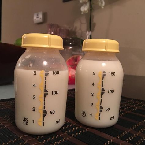 🍼💕 on Instagram: “My evening pump! My right breast pumps a lot more than my left but we got the job done! 😊 #breastmilkthebestmilk #breastmilk #breastfeeding…” Pumping And Breastfeeding, Breastfeeding After C Section, Everyday Motivation, Stopping Breastfeeding, Lactation Recipes, Postpartum Doula, Pretty Pregnant, Baby Doll Toys, Milk Production