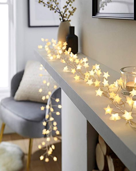 120 led white and traditional white star cluster static lights Uk Christmas Decorations, Modern Country Christmas Decor, Simple Christmas Outdoor Decor, Tasteful Christmas Decor, Fairy Lights On Ceiling, Outside Xmas Lights, Christmas Living Room Decor Cozy, Christmas Teepee, Christmas Star Lights