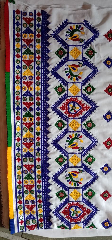 Bavaliya Work Chaniya Choli, Sadu Bharat Chaniyacholi, Bavaliya Work Blouse, Bavaliya Work, Bharat Work, Kachi Work, Baby Afghan Crochet Patterns, Kutch Work Designs, Hand Work Design