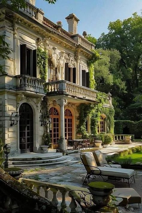 beautiful castles and building around the world | The Villa Erba in Cernobbio | Facebook Lake Como Italy, Casas Coloniales, Architectural Styles, Como Italy, Beautiful Castles, Architecture Fashion, Lake Como, Belle Epoque, Nantucket