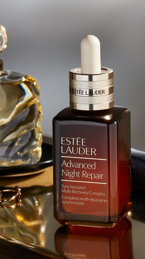 Estee Lauder Aesthetic, Skincare Organiser, Aesthetic Rosa, Este Lauder, Custom Scrapbook, Skin Care Aesthetic, Estee Lauder Advanced Night Repair, Clinique Moisturizer, Advanced Night Repair