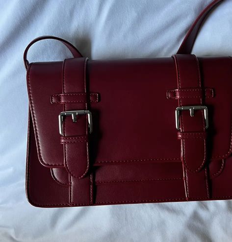 Dark Red Purse, Trending Purses, Autumn Bag, My Style Bags, Red Leather Bag, Red Purse, Red Bag, Fancy Bags, Bags Aesthetic