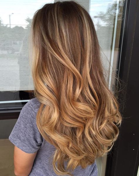 Honey Blonde Balayage Hair Supermooie kleur❤️ Wavy Hair, Balayage, The Back, Blonde Hair, Caramel, Hair Color, Honey, Blonde, Hair