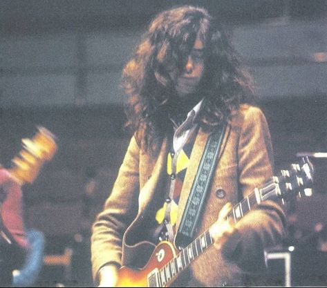 @led_zeppelin_is_the_name’s Instagram post: “Royal Albert Hall was an important performance in Zeppelin's history, as many rock's elite -The Beatles, Stones, Cream and Hendrix among…” John Paul Jones, John Bonham, Led Zep, Dazed And Confused, Jimmy Page, Royal Albert Hall, I'm With The Band, Robert Plant, Guitar Hero