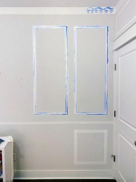 kids mural DIY Painted Borders On Walls, Diy Stencil Wall, Hand Painted Wall Murals Diy, Diy Painted Wallpaper, Nursery Wall Painting, Diy Mural, Painted Wainscoting, Nursery Accent Wall, Wall Murals Diy