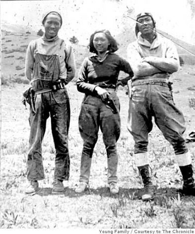 Adelaide "Su-Lin" Young (23 December 1911 – 17 April 2008) was an American explorer, journalist, and disc jockey. A Chinese American, she was the first American woman to explore the Himalayas in the 1930s and Su Lin, the first giant panda brought to the United States, was named for her. (Photo: husband Jack Young (left) and brother-in-law (at the right)) Tibetan Mountains, Lady Adventurer, Female Explorer, American Female, Giant Pandas, Adventurous Women, Disc Jockey, History Class, The First Americans