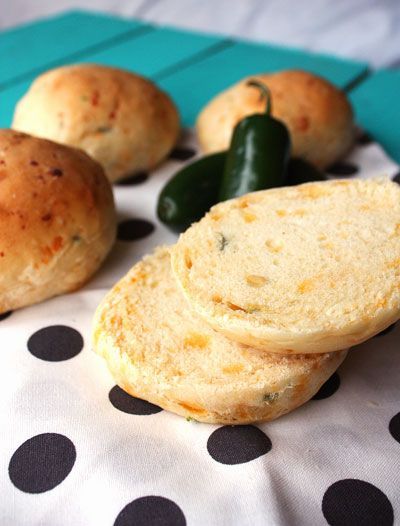 Homemade Cheddar-Jalapeno Hamburger Buns - add some jalapeno and sharp cheddar cheese to the buns, add a juicy cheeseburger, oh my, fantastic! Jalapeno Burger, Outdoor Grilling, Jalapeno Cheddar, Baking Bread Recipes, Bread Roll, Hamburger Buns, Grilling Season, Burger Buns, Sharp Cheddar