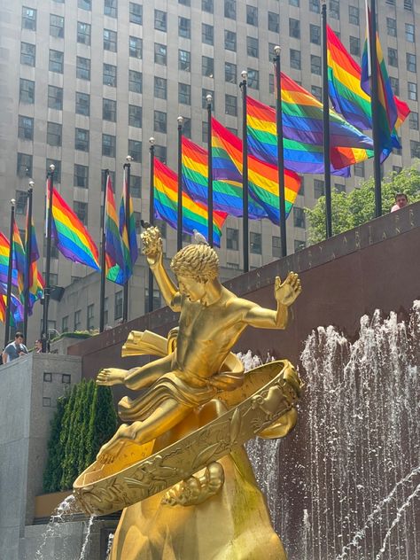 #newyork #newyorkcity #skyline #newyorktravel #newyorknewyork #nyc #nyctravel #digitalcamera #photography #rockefeller #pride #lgbtq🌈 Nyc Pride, Nyc Trip, New York Travel, Digital Camera, York City, New York City, New York, Photography