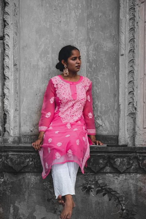 Pink and White combination is a Classic. A look that will never go out of style. Elevate your style with our pink kurti and sharara. #selectivecolor #Phtotoshop #chikankari Pink Kurti Outfit Aesthetic, Pink Kurti Combination, Kurti And Sharara, Transparent Embroidery, Indian Fits, Kurti With Jeans, White Churidar, Colour Aesthetic, Pink Kurti