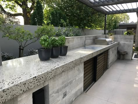 Concrete Bbq Area, Concrete Bbq, Outdoor Barbeque Area, Barbeque Area, Bbq Design, Concrete Outdoor Kitchen, Outdoor Cooking Spaces, Outdoor Bbq Area, Outdoor Barbeque