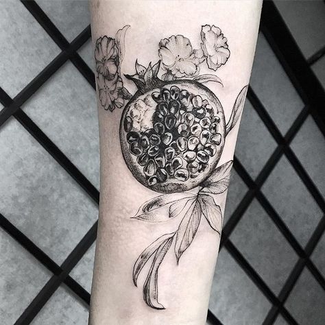 Fruit Tattoo Ideas, Pomegranate Tattoo, Fruit Tattoo, Pomegranate Art, Greek Mythology Tattoos, Alien Tattoo, Birds Tattoo, Skin Art, Body Mods