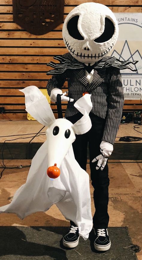 Jack Skellington Costume Men, Halloween Costume Cartoon Characters, Jack Skellington Diy Costume, Jack The Pumpkin King Costume, Jack Skellington Costume Diy, Jack Skellington Party Ideas, Halloween Female Costumes, Jack Skeleton Costume, Jack Skellington Costume Kids