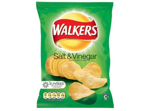 British Crisps, Salt And Vinegar Crisps, Lays Flavors, Walkers Crisps, International Snacks, American Snacks, Fried Chips, Salt And Vinegar, Prawn Cocktail