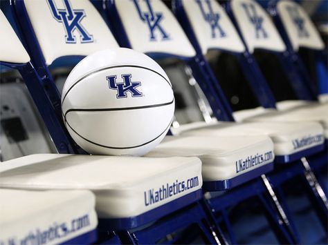 Greatest tradition in college basketball Uk Wildcats Basketball, Basketball Training Equipment, University Of Ky, Kentucky Sports, Julius Randle, Kentucky Wildcats Basketball, Wildcats Basketball, Uk Basketball, Kentucky Girl