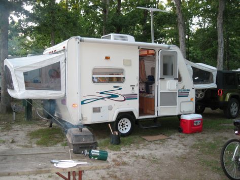 Camper Organization Travel Trailers, Hybrid Camper, Trailer Makeover, Pop Up Camper Trailer, Camper Flooring, Camper Trailer Remodel, Camper Organization, Rv Maintenance, Travel Trailer Remodel