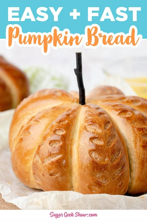 This soft and fluffy pumpkin-shaped bread only takes 60 minutes to make and makes the most beautiful centerpiece for your next holiday dinner party. This bread is perfect for soup, gravy, or just smothered in melted butter and jam. I loved making this pumpkin-shaped bread with my daughter. It makes a great family activity for the Holidays or you can divide the dough up into smaller pieces and make pumpkin-shaped dinner rolls! Pumpkin Shaped Bread, Thanksgiving Bread Recipes, Fast Bread, Thanksgiving Bread, Shaped Bread, Sugar Geek, Recipe Tutorial, Bread Shaping, Holiday Dinner Party