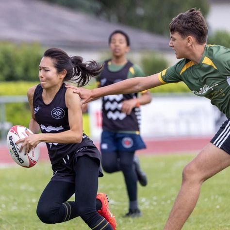 🏈 Thank you to the organizers @terresrougesrugbytouch for a wonderful Luxemburg Touch Rugby festival! I enjoyed getting to know a sport that was new to me. The corporate interpretation of classic rugby turned out to be quite interesting, as I once enjoyed softball. No power moves, just speed, agility and tactics. Players of completely different ages can cope perfectly in the same field. You can play with the whole family and everyone has a job to do in the team, it's great! #touchrugby #Du... Touch Rugby, Paleo Workout, Power Moves, Circuit Training, Interval Training, Legs Day, Getting To Know, Softball, Rugby